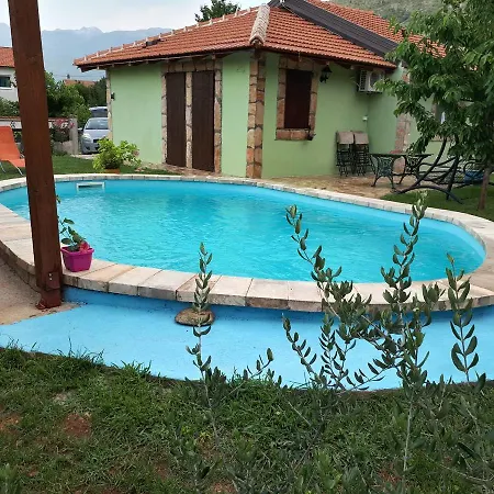 Vacation Little Paradise Tatil Evi Mostar